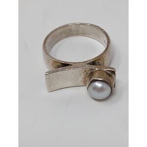 Modern Sterling Silver 925 and Pearl Ring Asymmetrical Design Size 6